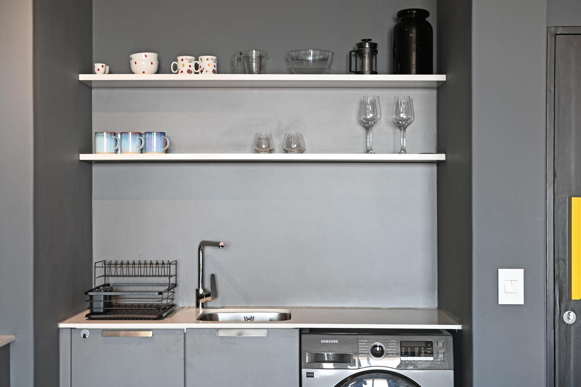Industrial-chic With Dockyard Views Wex 1 *
